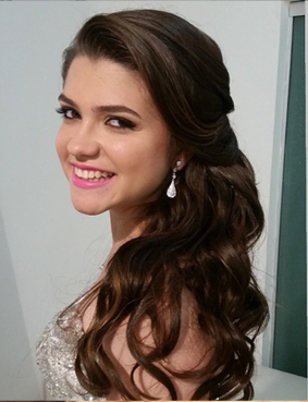 dia da debutante JJ Cabeleireiros - penteado e maquiagem