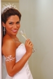 Brinde com champagne com o pai da noiva do Dia da Noiva do JJ Cabeleirieros