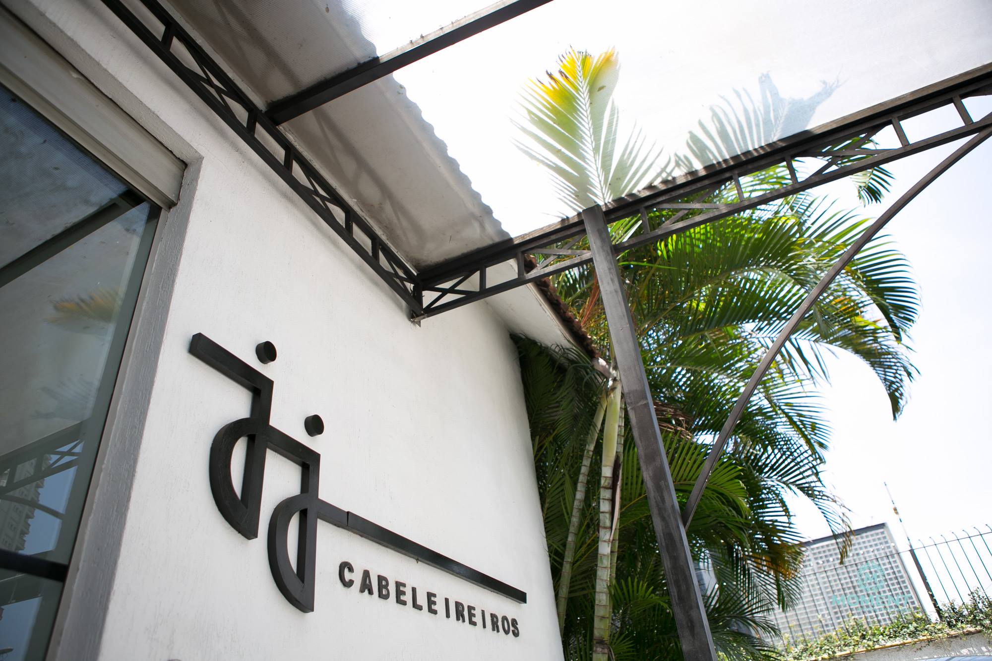 jj cabeleireios sob as lentes dos fotografos