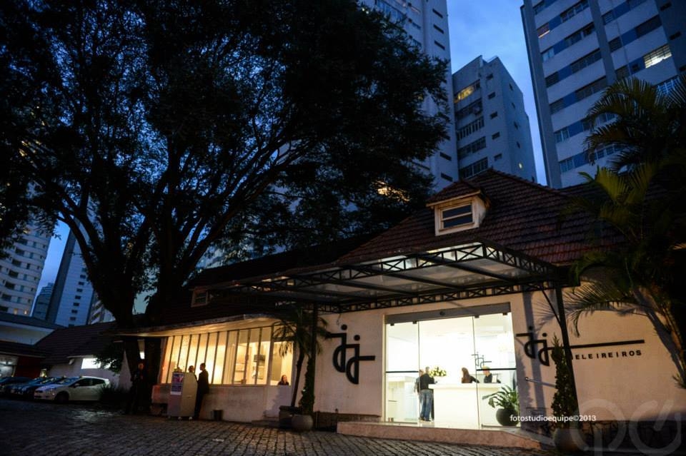 fachada fim tarde jj cabeleireiros alex pedroso