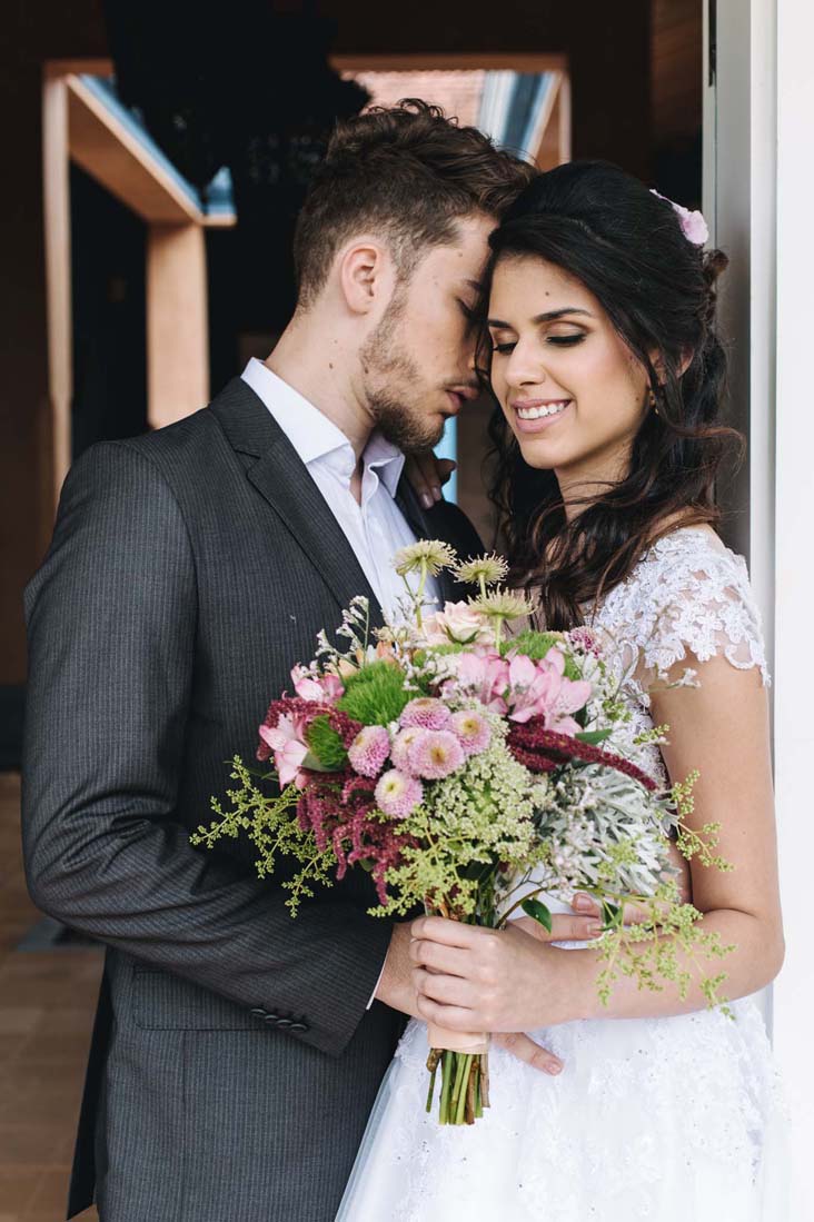 Ensaio de penteado e maquiagem de noivas para casamento no campo com JJ Cabeleireiros At Home
