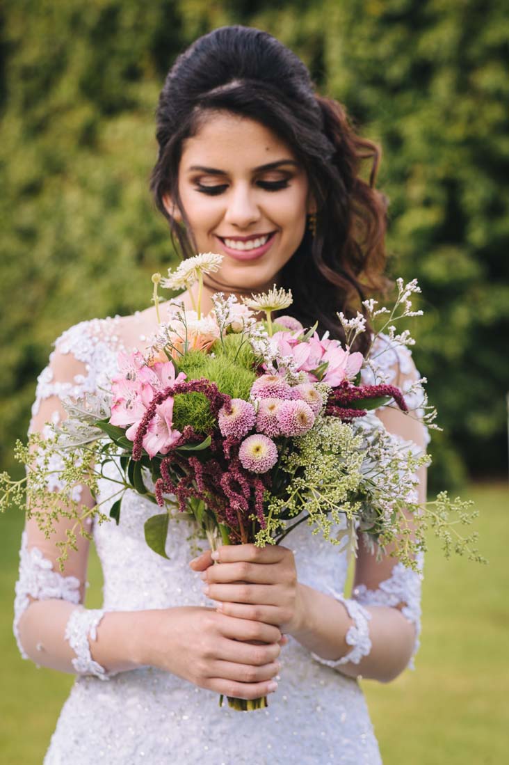 Ensaio de penteado e maquiagem de noivas para casamento no campo com JJ Cabeleireiros At Home