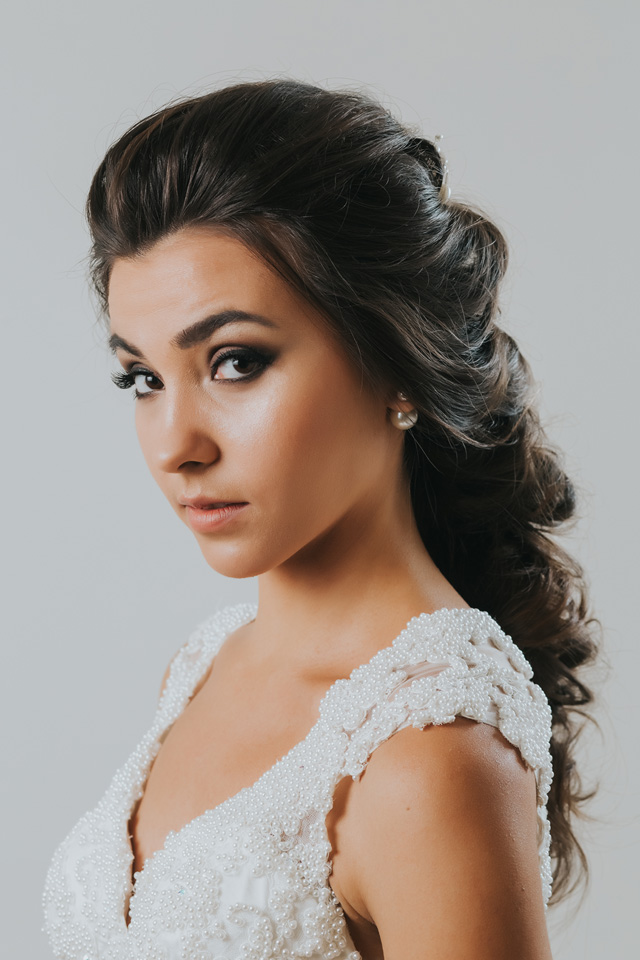 Ensaio de penteado e maquiagem de noivas para casamento no campo com JJ Cabeleireiros At Home
