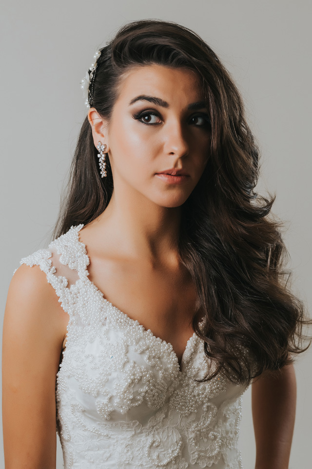 Ensaio de penteado e maquiagem de noivas para casamento no campo com JJ Cabeleireiros At Home