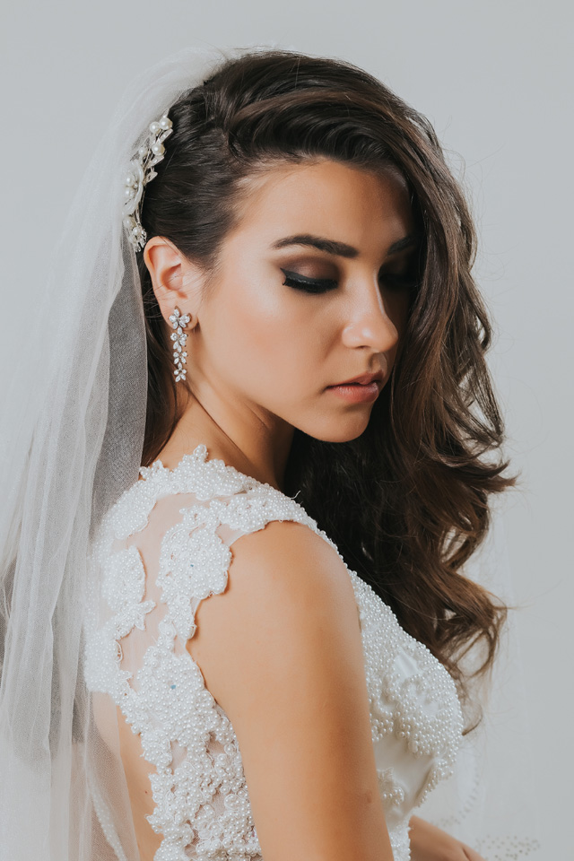 Ensaio de penteado e maquiagem de noivas para casamento no campo com JJ Cabeleireiros At Home