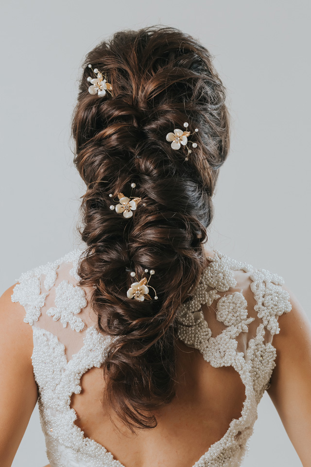Ensaio de penteado e maquiagem de noivas para casamento no campo com JJ Cabeleireiros At Home