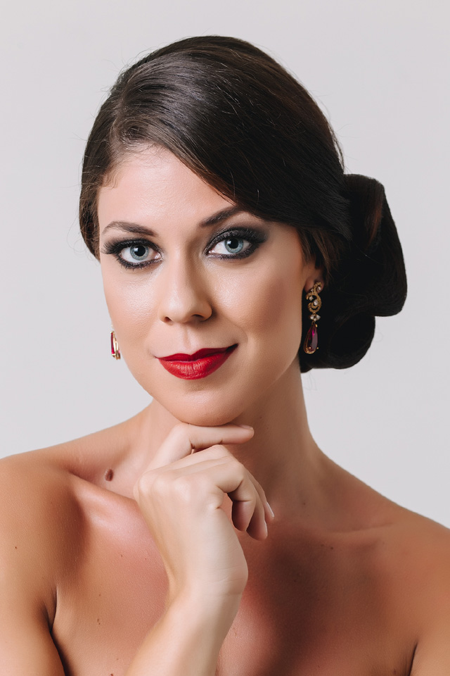 Ensaio de penteado e maquiagem de noivas e madrinhas