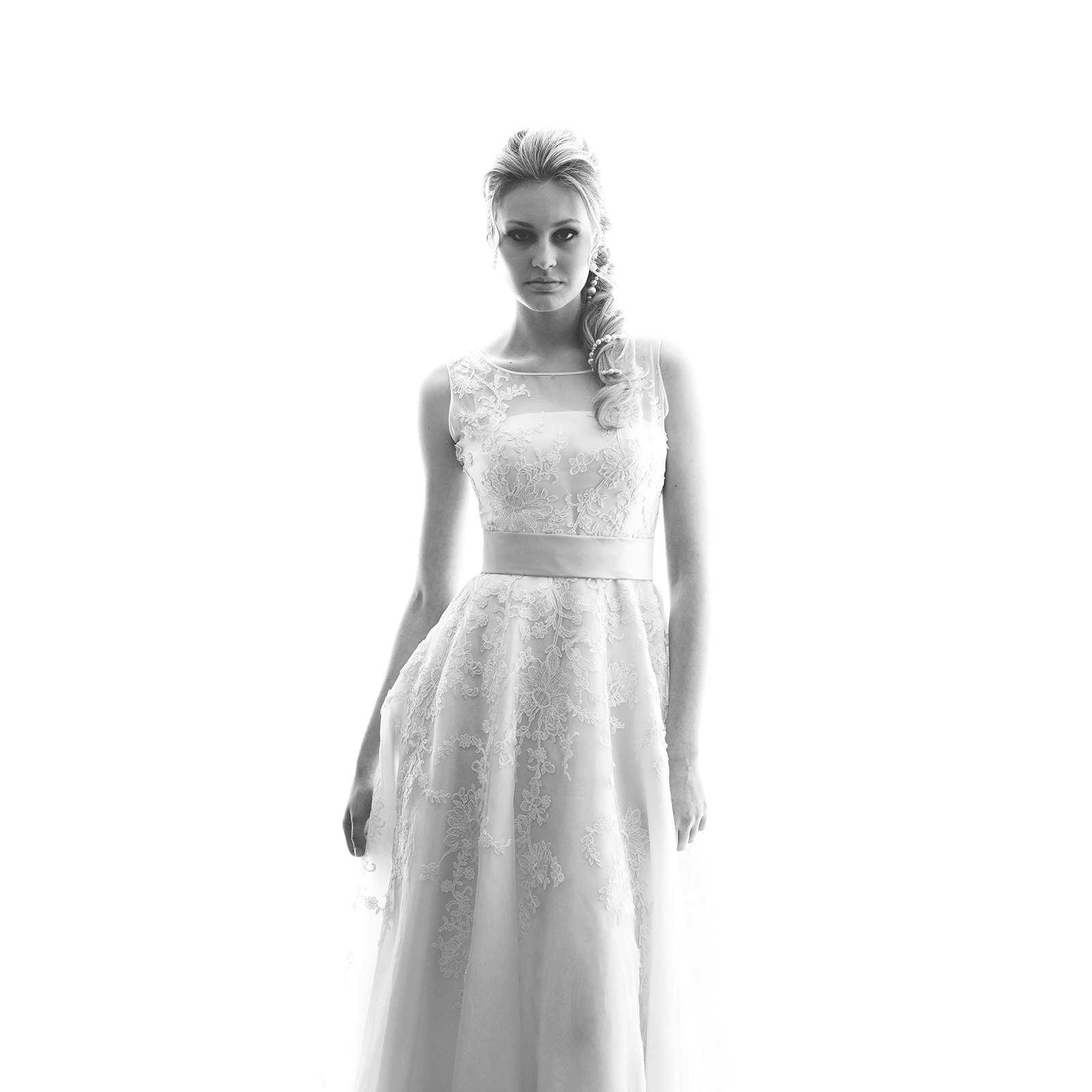 Editorial Projecoes - Foto Rafael Karelisky - Vestido - Lourdinha Noyama - Acessorios JL Prada - Penteado e Maquiagem JJ Cabeleireiros